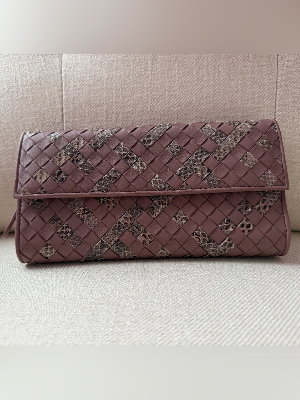 EXCELLENT CONDITION - BOTTEGA VENETA Intrecciato Lambskin Leather Long Wallet